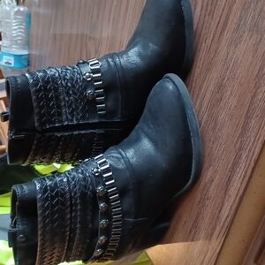 Invito embellished boots